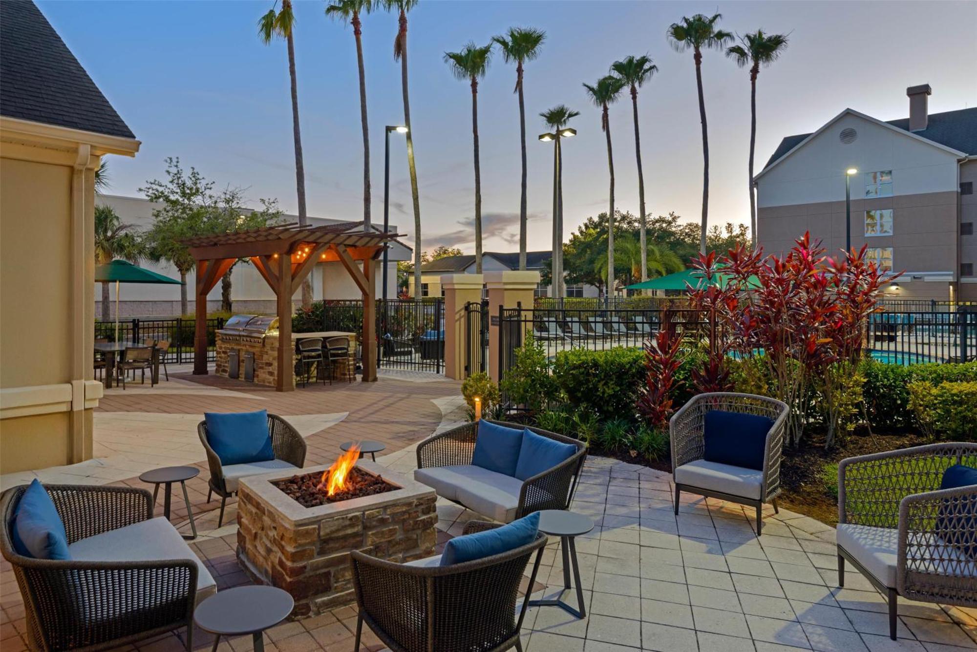 Homewood Suites By Hilton Orlando-Ucf Area Alafaya Extérieur photo